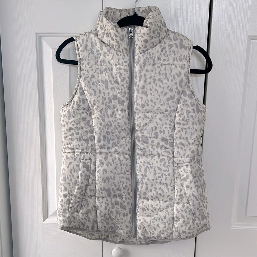 New Directions Gray White Puff Pony Zip Vest Women's Small NWT